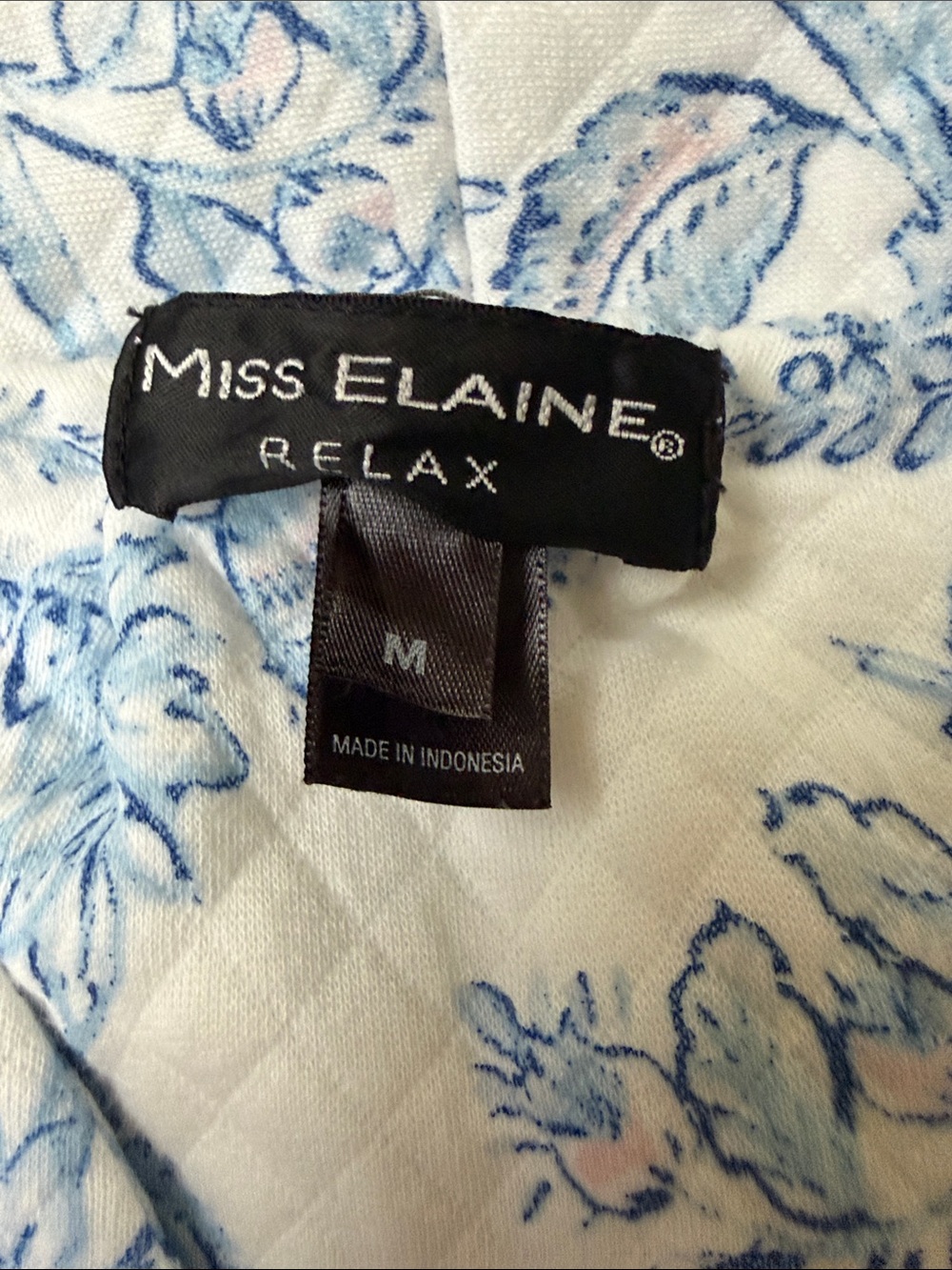 Miss Elaine Robe - Picture 4 of 5